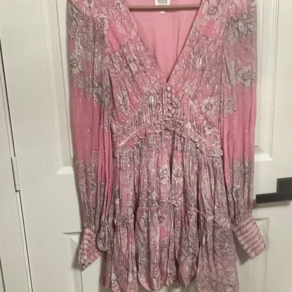 Hemant & Nandita pink metallic embroidered tiered Mini Dress size M - Picture 13 of 14